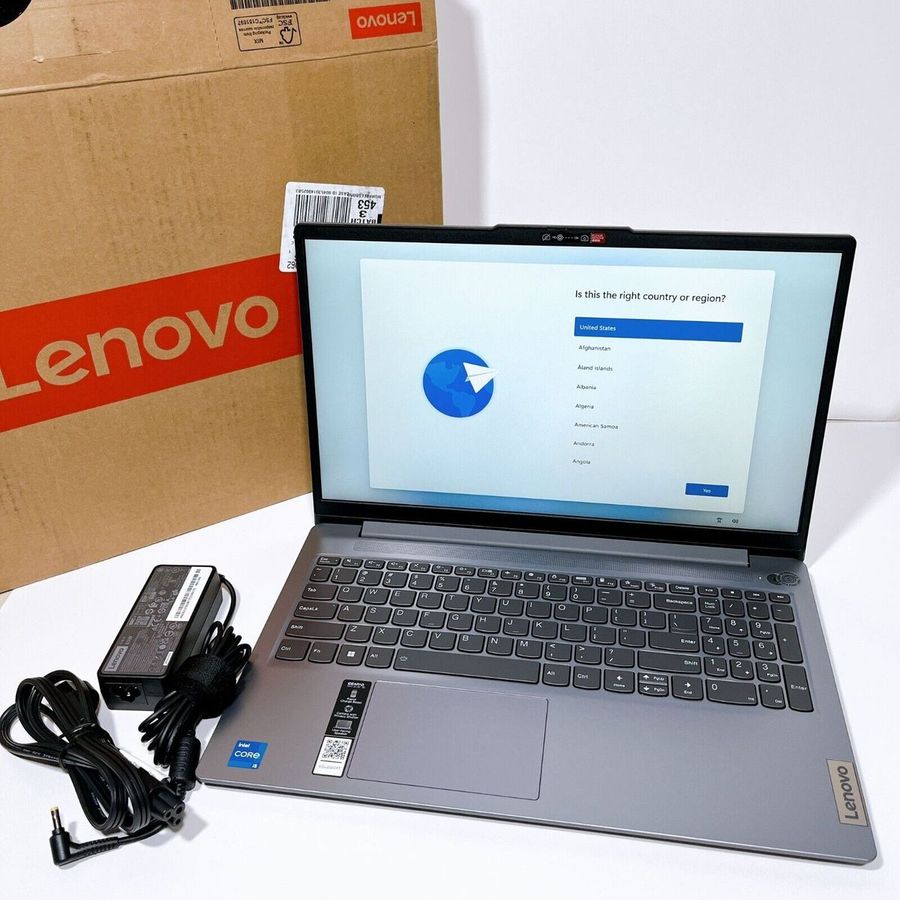 Lenovo IdeaPad Slim 3 (Core i3, 8GB, 256GB SSD)